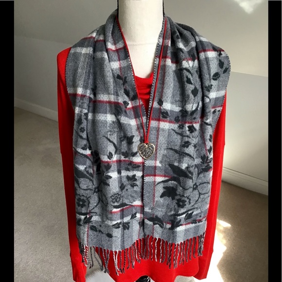 🖤🧣Croft & Barrow Soft Grey Floral Plaid Fringed Winter Scarf - Picture 2 of 7
